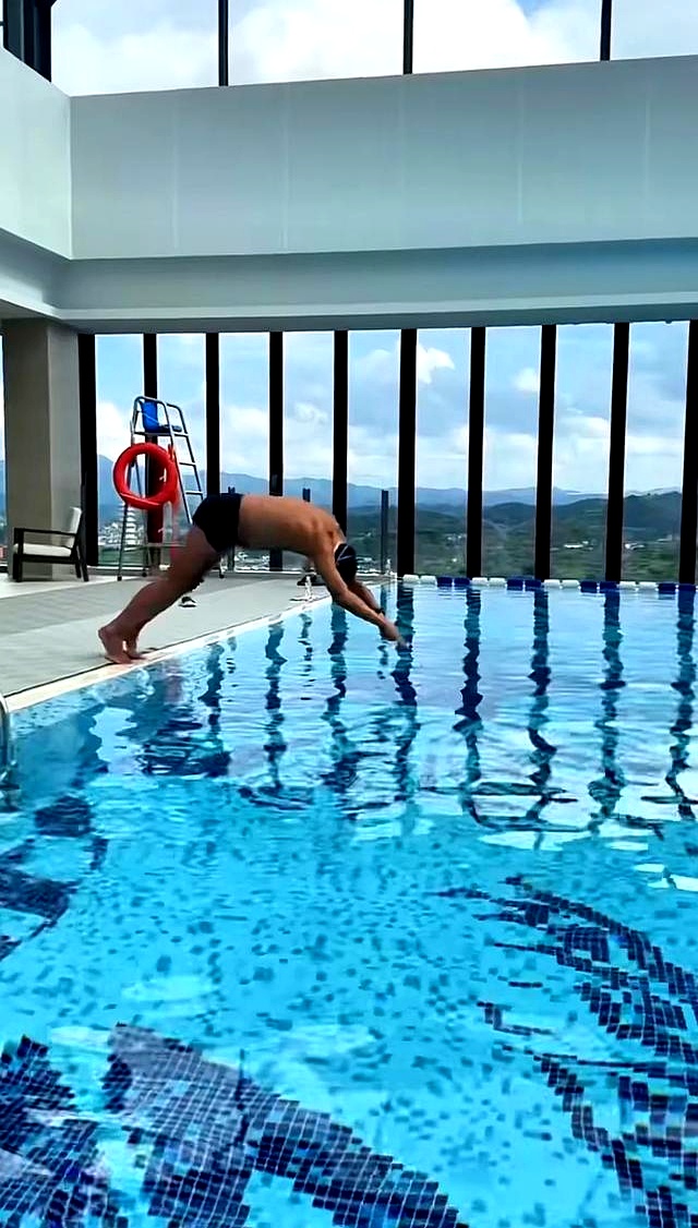 中老年人锻炼身体视频_30岁小肚腩89岁胸肌_王德顺减肥方法