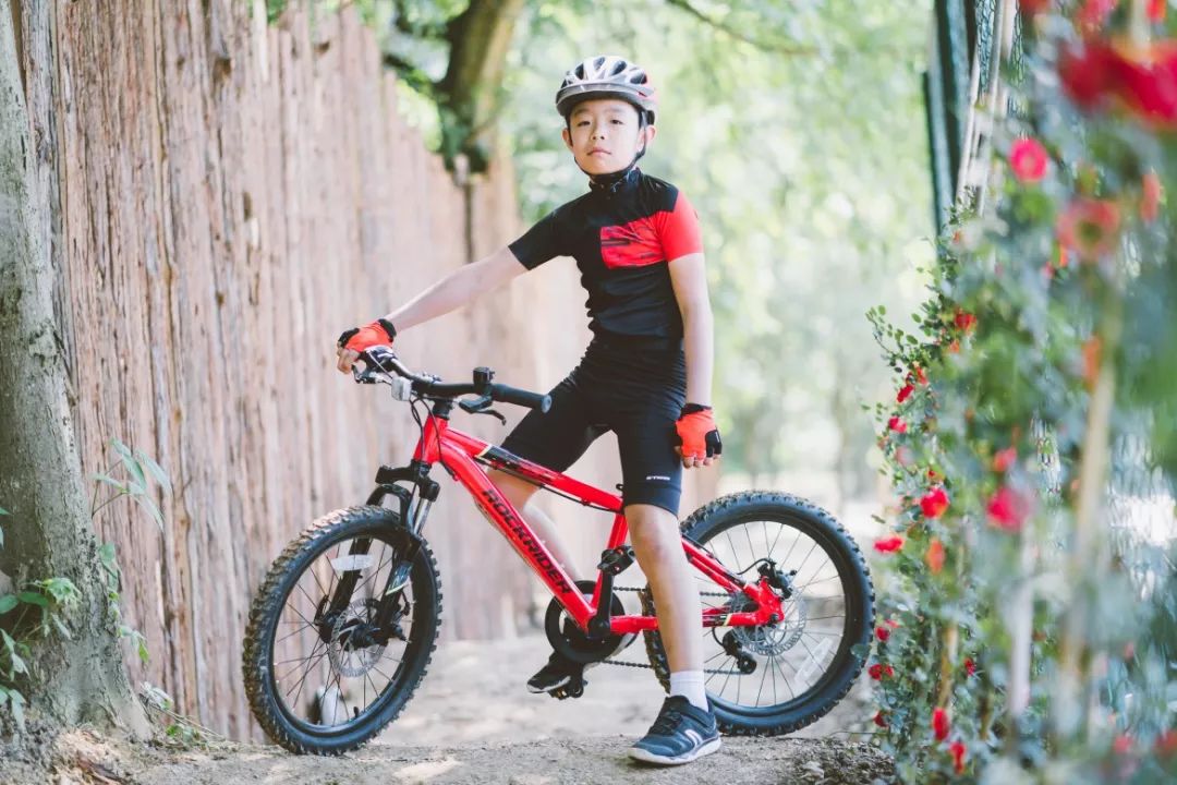 迪卡侬儿童自行车安全标准_迪卡侬健身自行车_迪卡侬BTWIN20寸ST900山地车