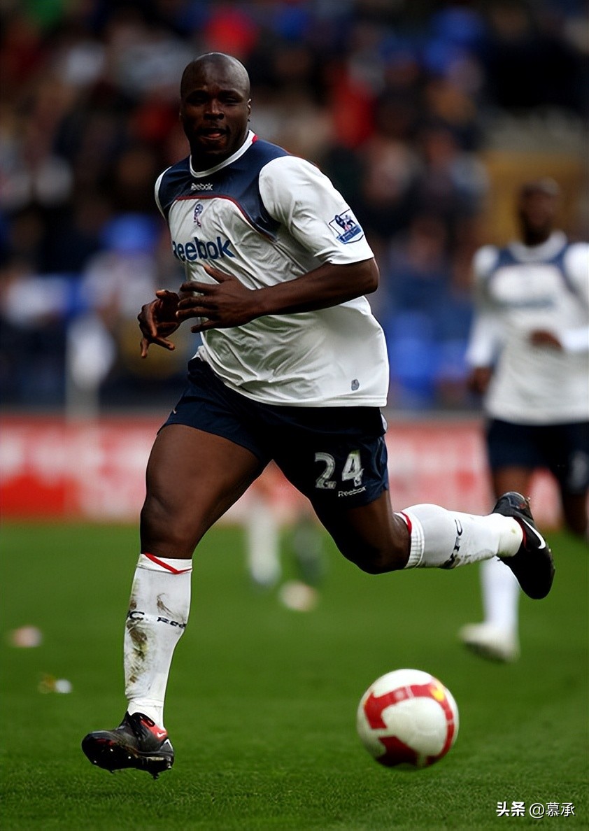 足球运动员大腿有多粗_足球肌肉派球员_最强力量球员