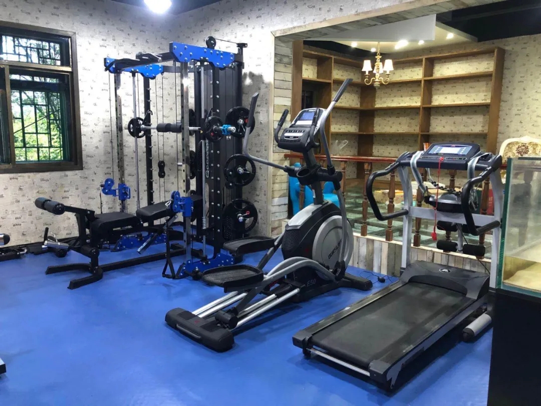 康强综合训练器_家庭健身器材选购指南_家庭健身房预算配置