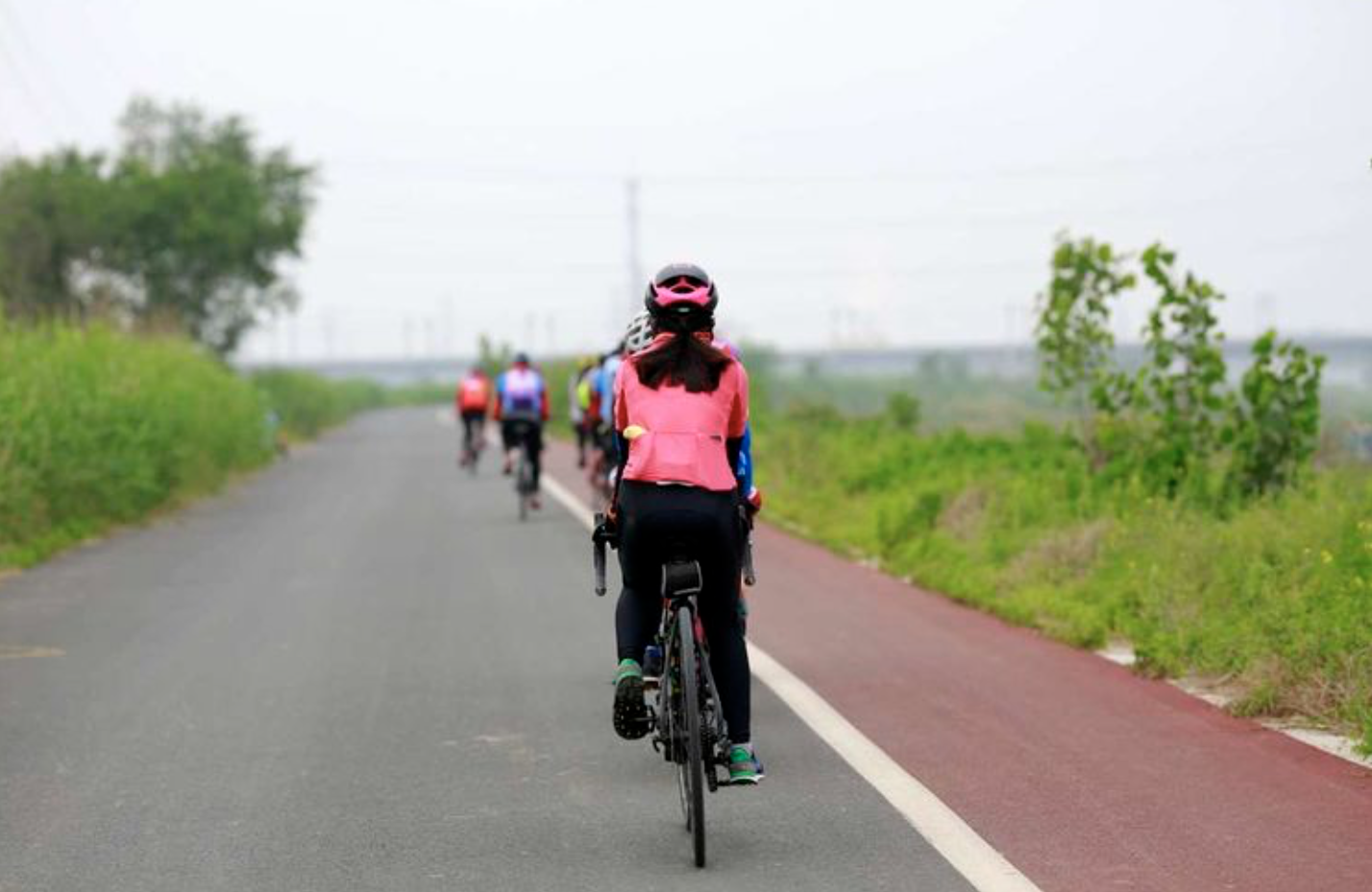 赏金女王pg破解版下载 新手骑行入门指南，初次骑行适合购买哪些装备？迪卡侬、喜德盛、TREK崔克的公路车/自行车到底哪款更值得入手？