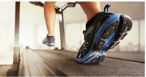 赏金女王pg破解版下载 初次使用跑步机锻炼的人注意事项