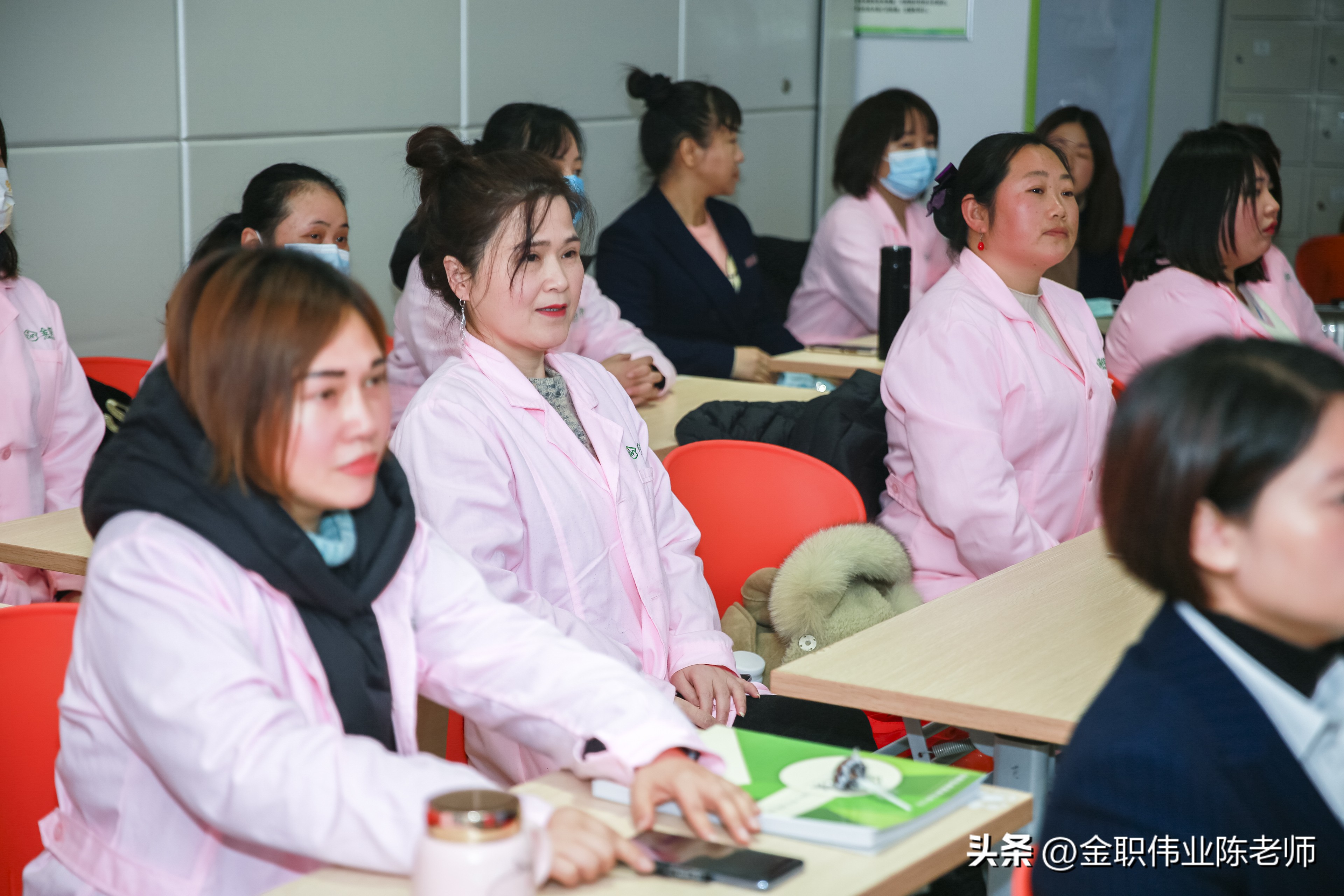 宝宝翻身练习方法_什么时候可以训练幼儿大小便_宝宝翻身练习时间