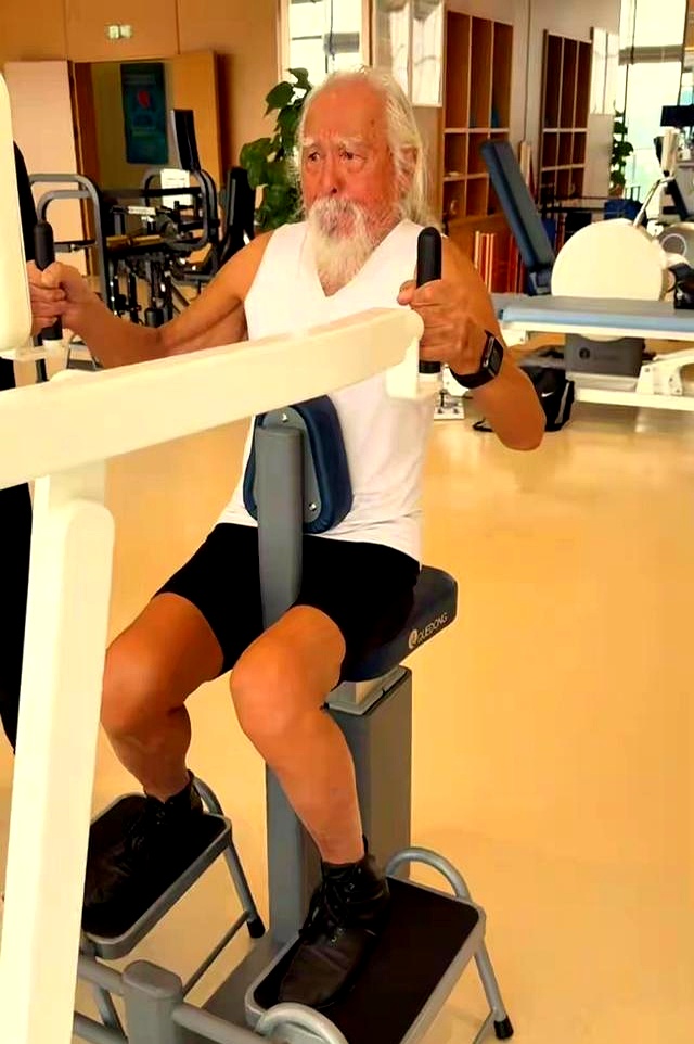 中老年人锻炼身体视频_90岁健身视频_王德顺不老秘诀