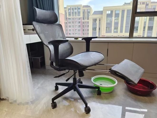 人体工学椅选购攻略_瑜伽健身椅图片_护腰椅推荐