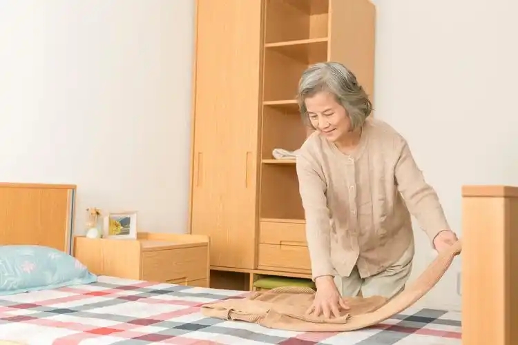 腰部不适原因_腰椎间盘突出日常行为_腰椎间盘突出不能弯腰