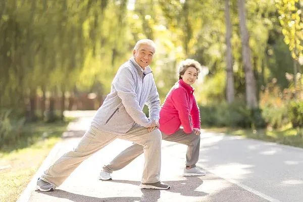 高强度间歇运动抗癌效果研究_每天坚持体育锻炼的好处_每天运动5分钟降低患癌风险
