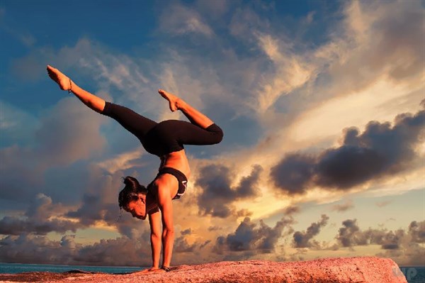 孕妇做瑜珈球有作用吗_瑜伽健身球体式_瑜伽球锻炼方法