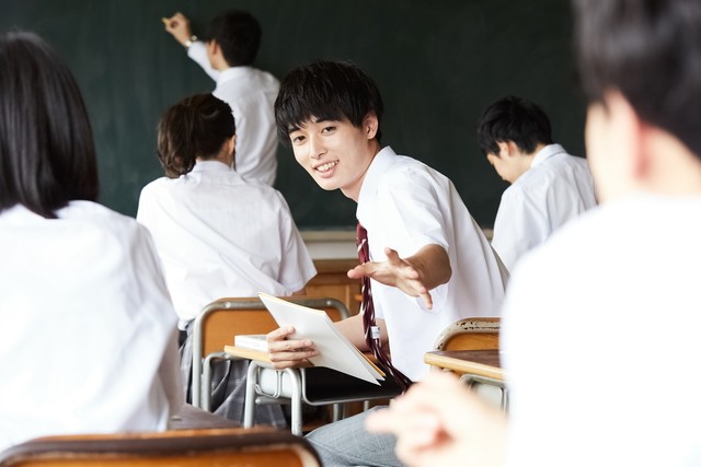 在做平抛运动的实验时_平抛运动实验设计_验证平抛运动实验原理