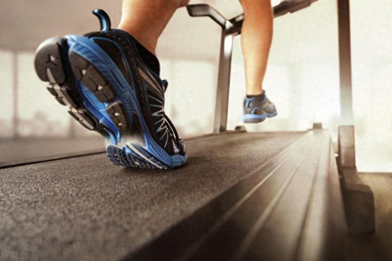 什么牌子的跑步机好?_家用跑步机品牌排行榜2025_易跑M5 Ultra评测