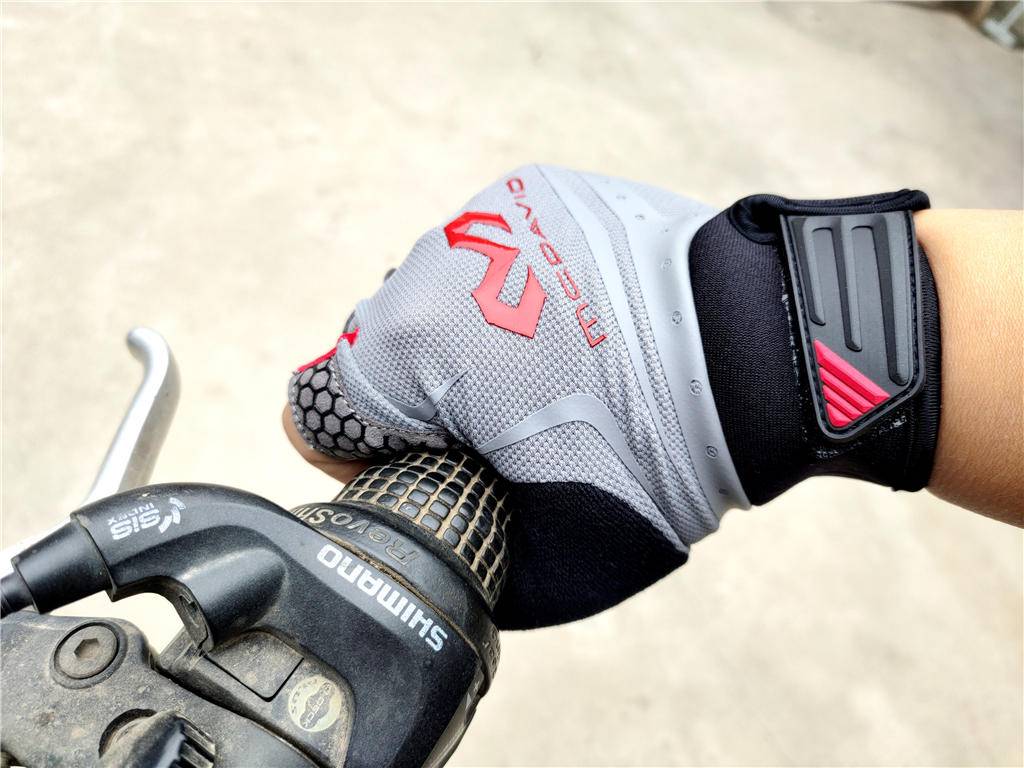 迈克达威半指手套_健身手套需要护腕吗_骑行运动手套