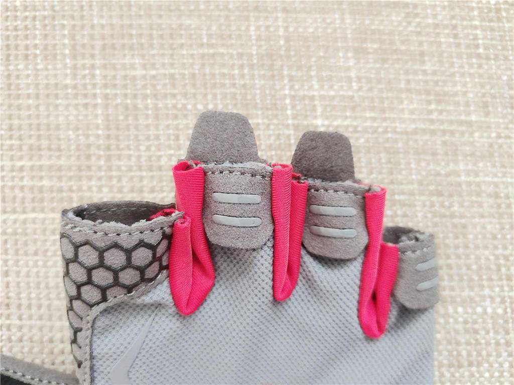 健身手套需要护腕吗_迈克达威半指手套_骑行运动手套