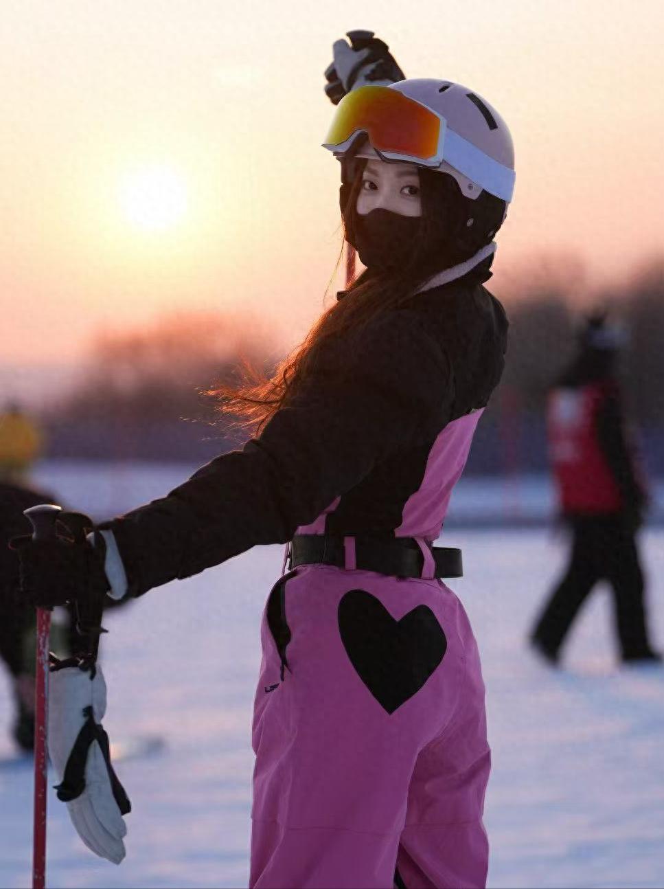 问鼎娱官网app下载入口 滑雪手套怎么选？3 步搞定！冬兵 WINTER SOLDIER 成高性价比首选