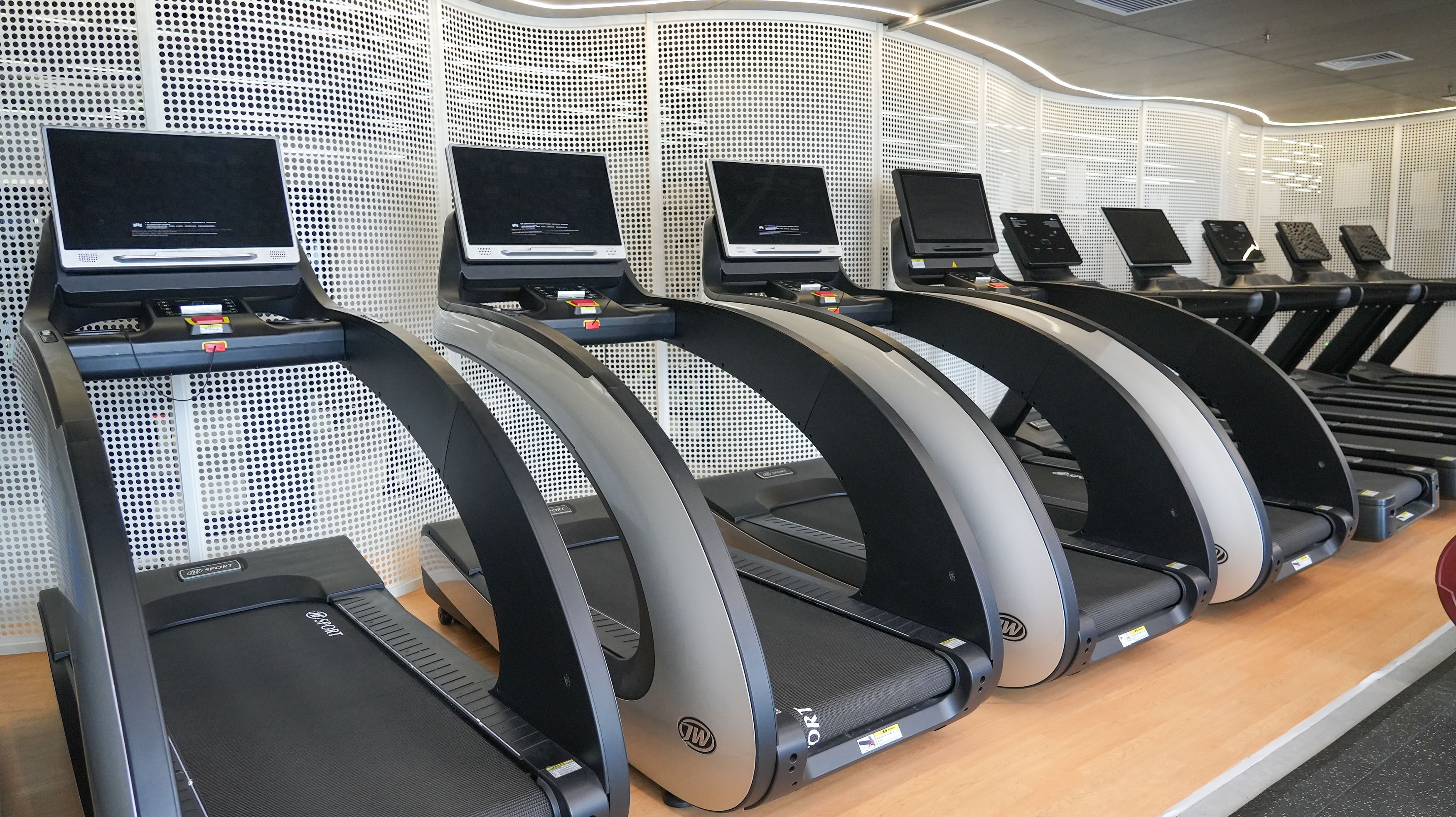 跑步机什么牌子静音减震效果好_质量检测报告齐全的跑步机_购买商用跑步机