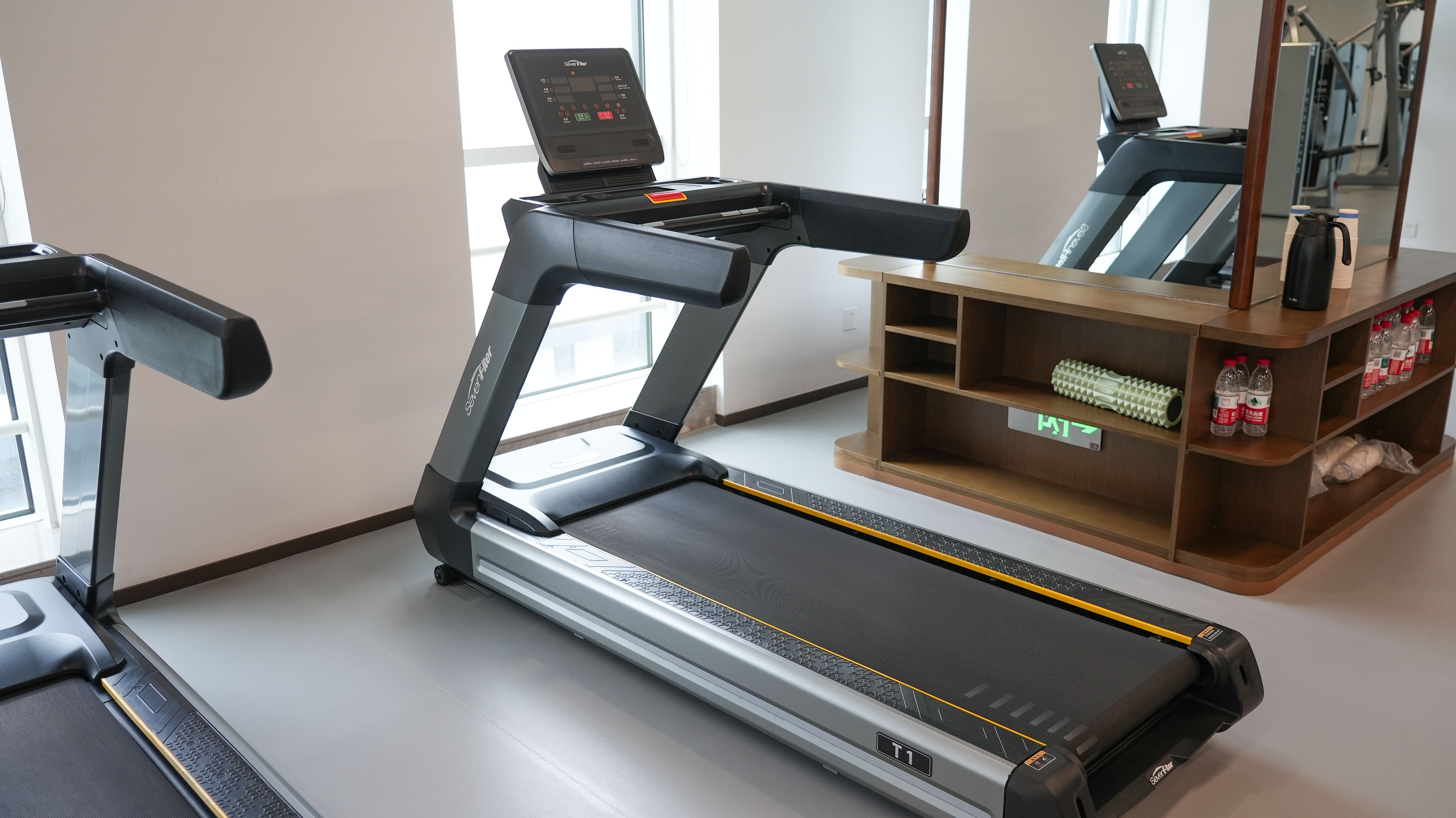 家用商用跑步机选购指南_跑步机什么牌子静音减震效果好_带虚拟跑步功能和紧急停止按钮的跑步机