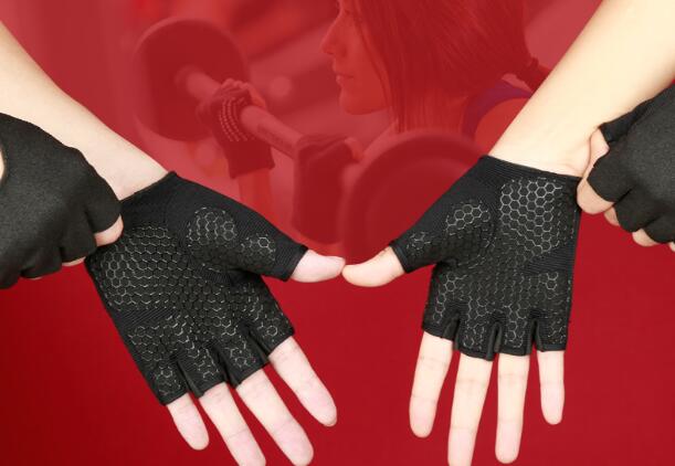 免费qq黄钻网站大全下载 新手健身需要带手套吗？健身手套该怎么选？