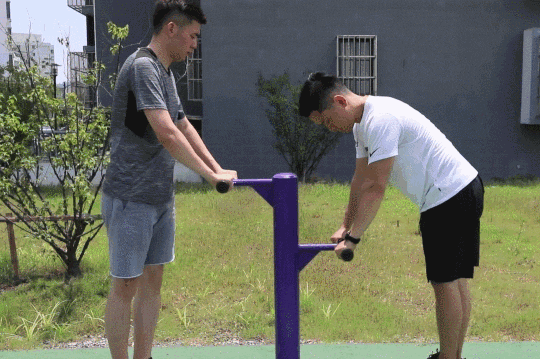 上海社区体育设施分布_单人站综合训练器使用_社区健身器材使用方法